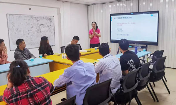 �������ʹ���-׷�󿵽�,����һ������