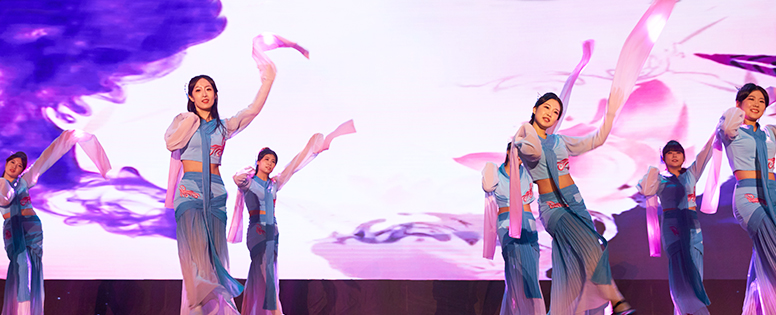 �������ʹ���-׷�󿵽�,����һ������