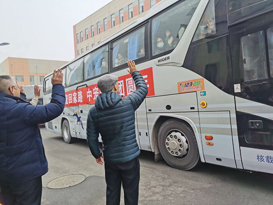 �������ʹ���-׷�󿵽�,����һ������