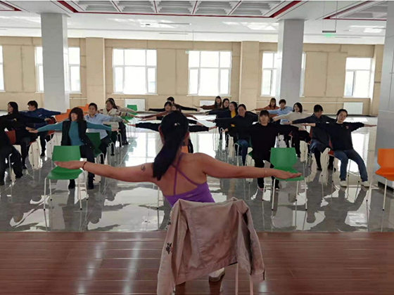 �������ʹ���-׷�󿵽�,����һ������