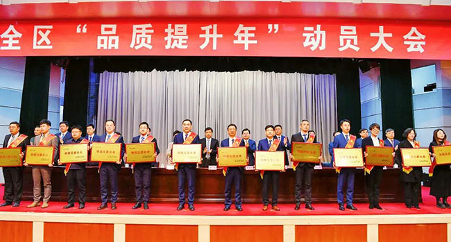 �������ʹ���-׷�󿵽�,����һ������